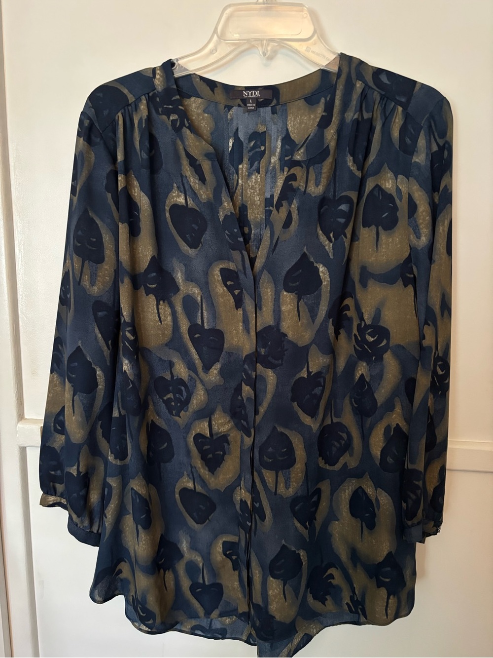 NYDJ Navy and Gold Abstract V-Neck Blouse L